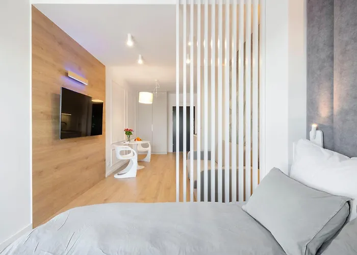 Centrum Wigury Parking Dostep Na Kod Blisko Galeria Lodzka, Piotrkowska, Jednorozec